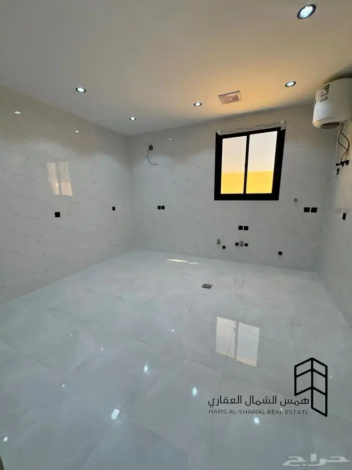للبيع فيلا روف ارضي حي الريان 3