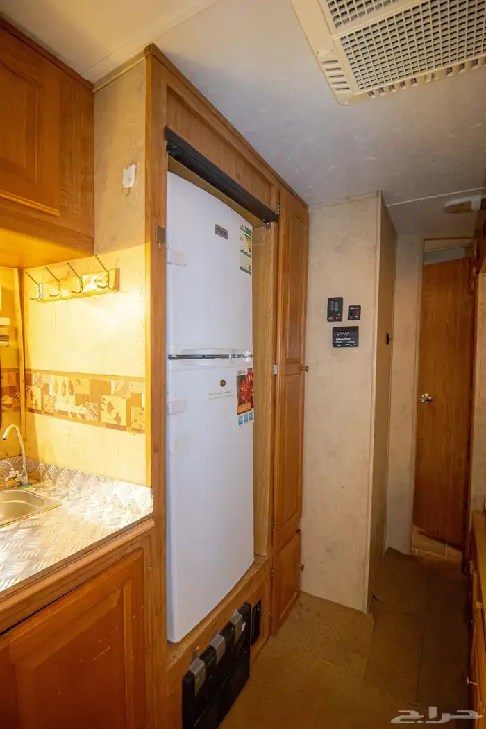 للبيع كرفان أمريكي موديل2011 شبه جديد 9