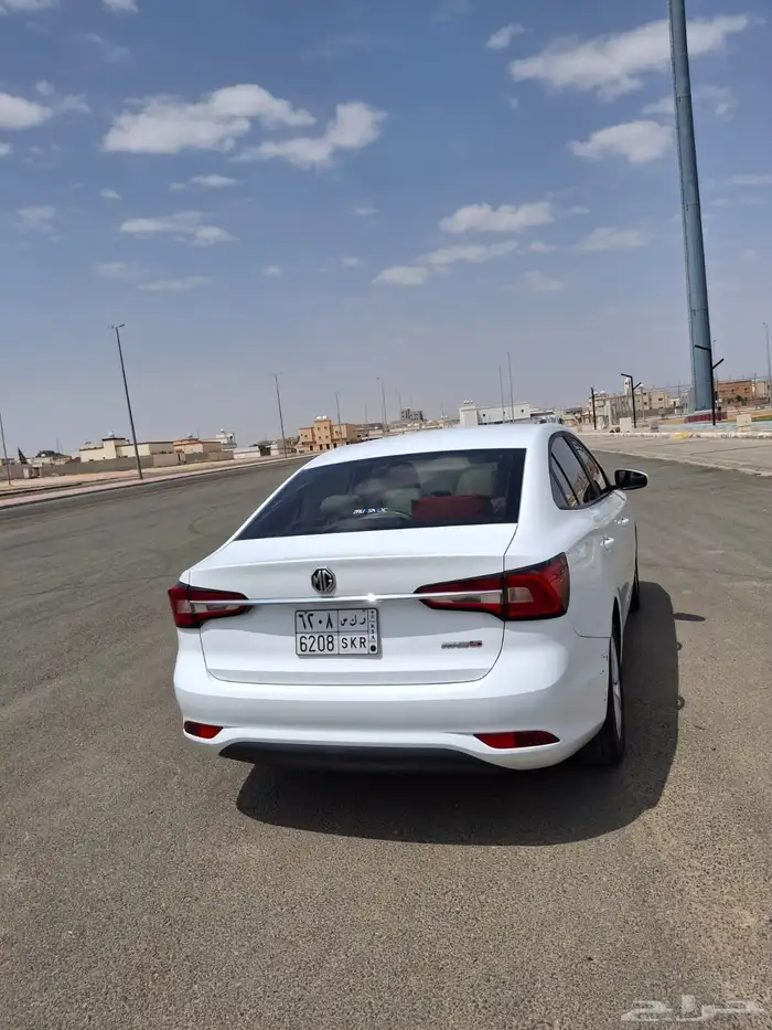 ام جي 5 12