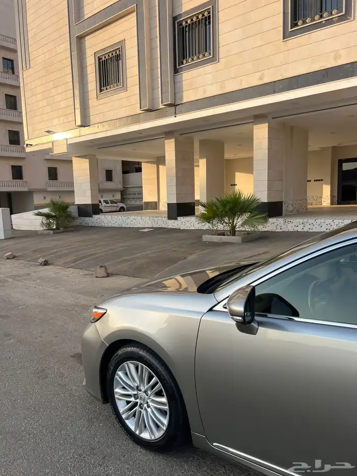 لكزس ES350سعودي قمة في النظافة 11