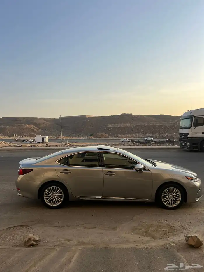 لكزس ES350سعودي قمة في النظافة 6