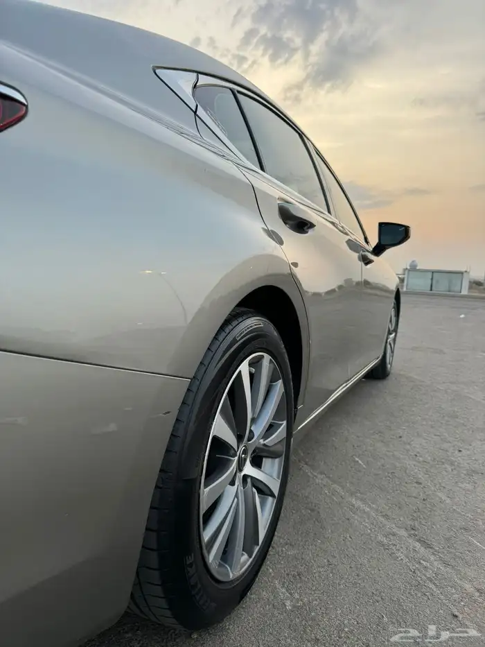 لكزس2020 ES250 11