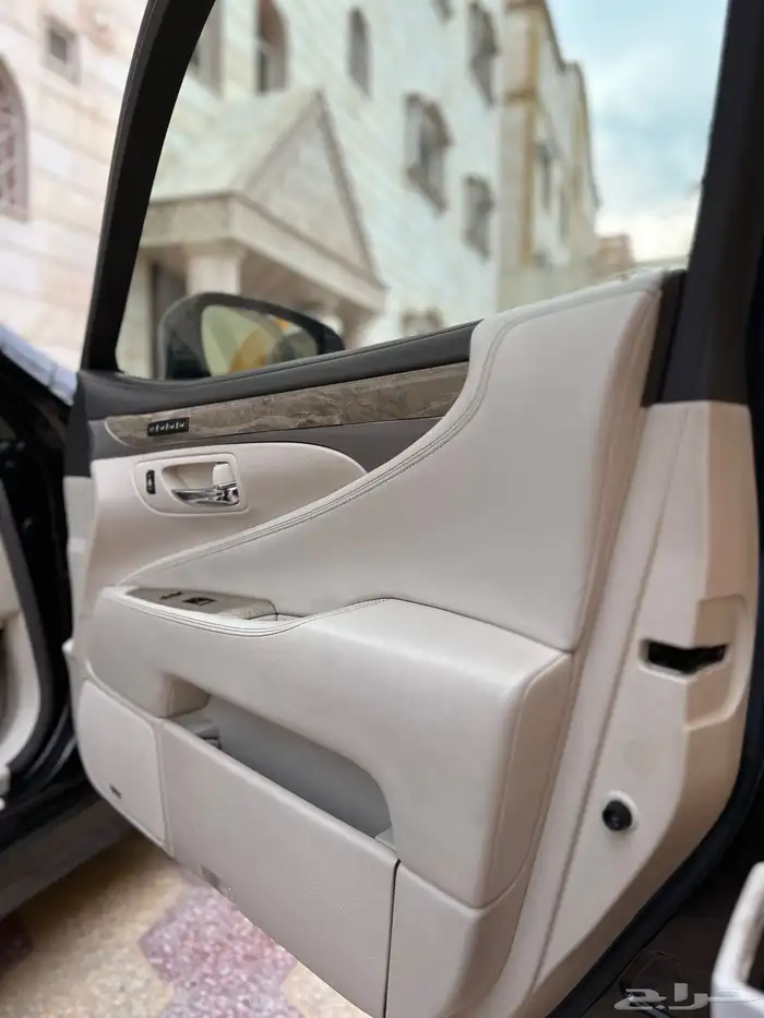 لكزس LS460 لارج موديل 2013 نظيف جدا 37
