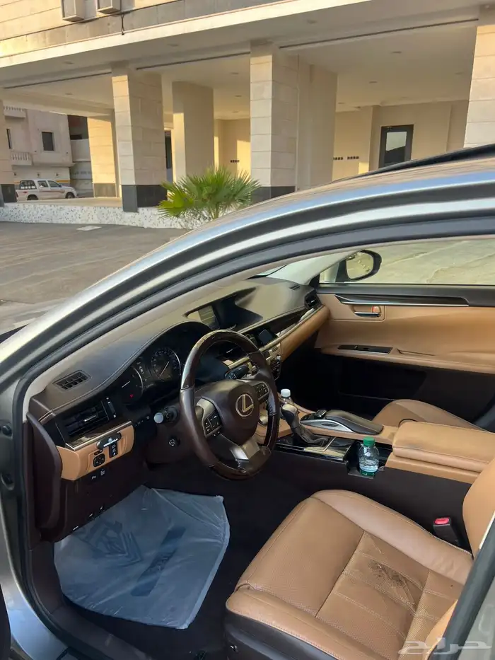 لكزس ES350سعودي قمة في النظافة 26
