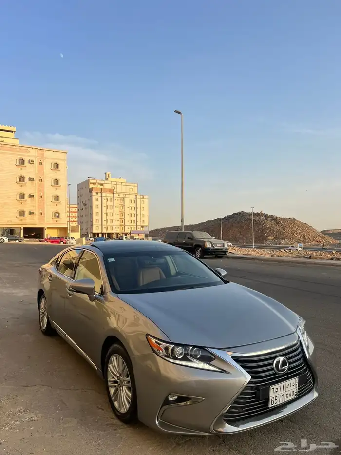 لكزس ES350سعودي قمة في النظافة 3