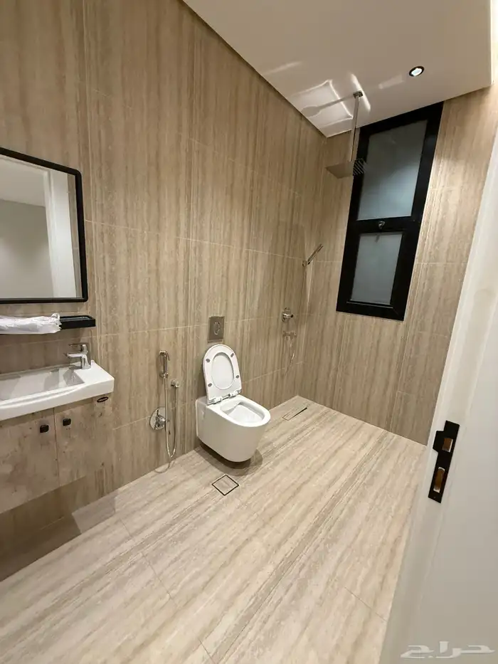 دور للإيجار حي العارض 8