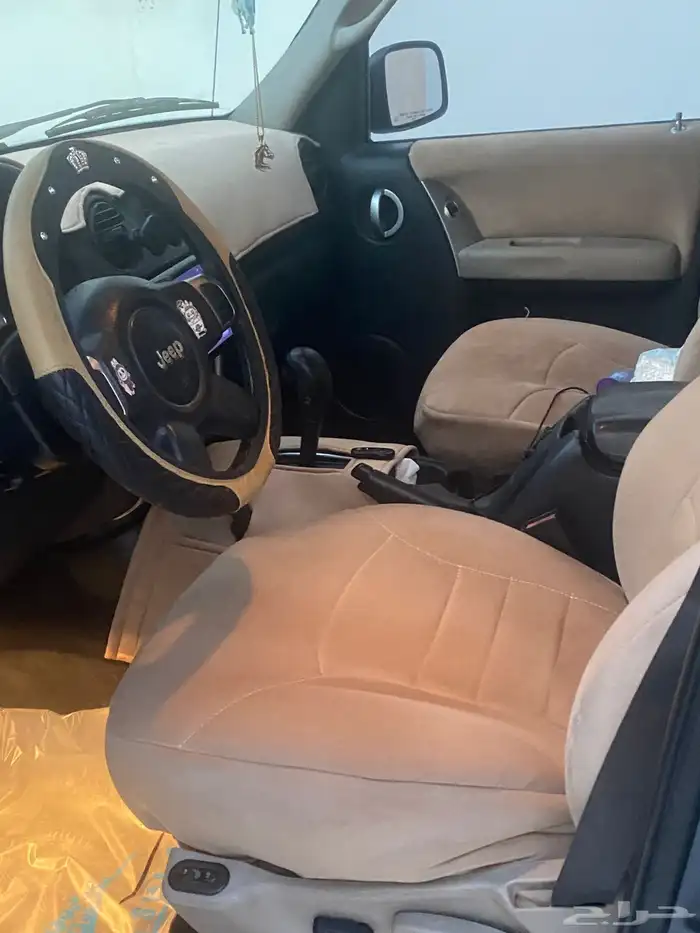 jeep جيب ليبرتي 4