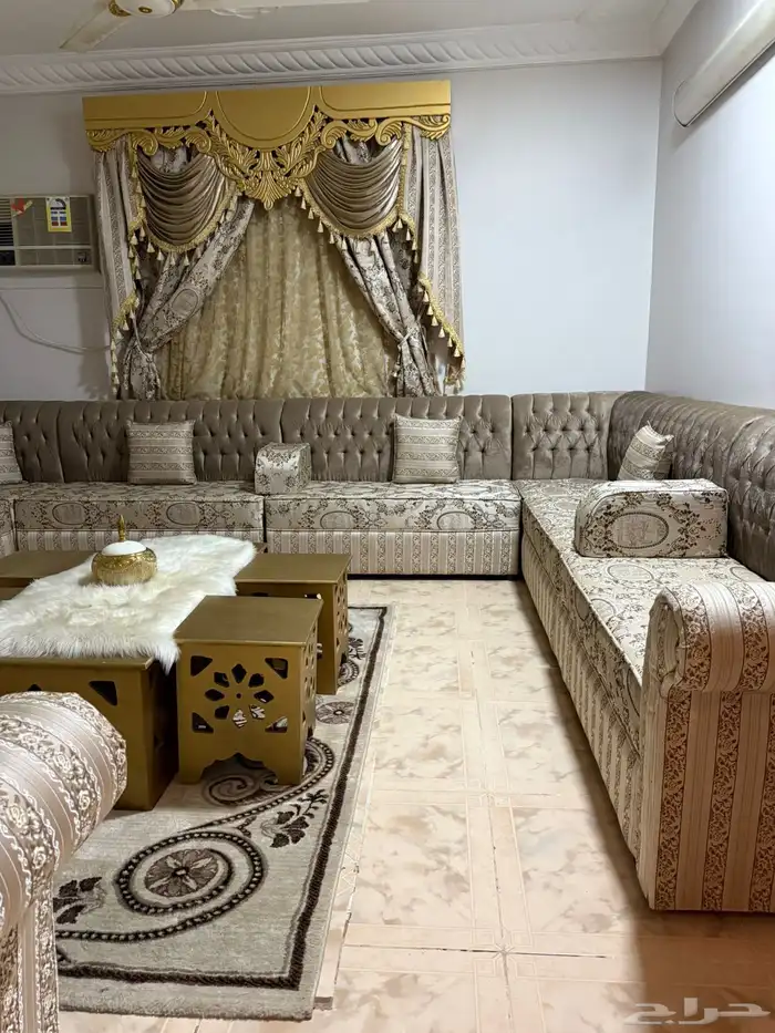 كنب و مساند للبيع المستعجل 0