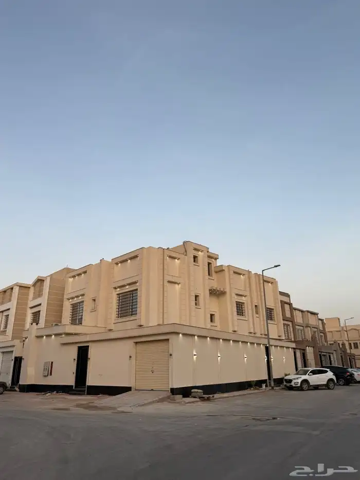 فيلا للبيع حي الرمال 7
