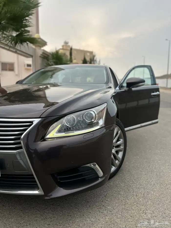 لكزس LS460 لارج موديل 2013 نظيف جدا 9
