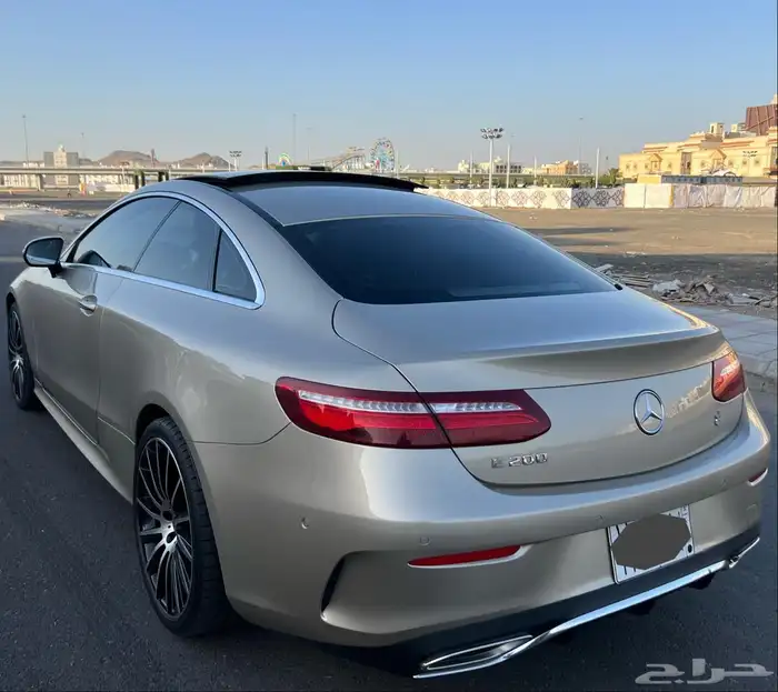 مرسيدس E200 2019 3