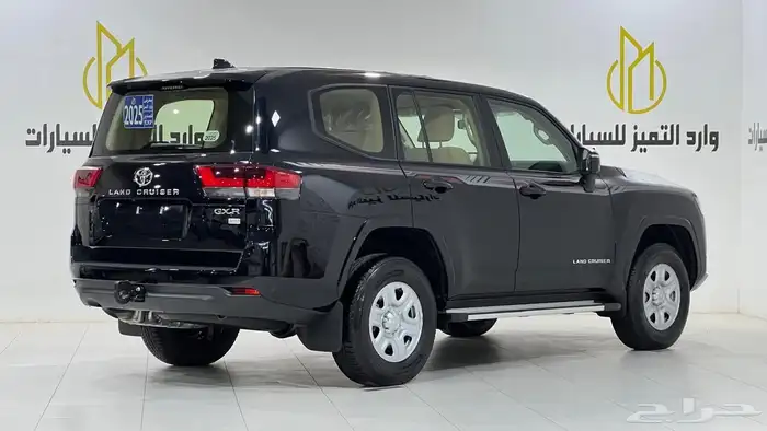 تويوتا لاندكروزر GX.R.2025هدد تنفس طبيعي خليجي بنزين. 3