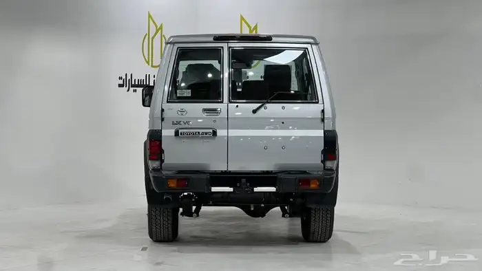 تويوتا ربع V6.2025فل كامل رفرف بريمي بنزين40عام. 5