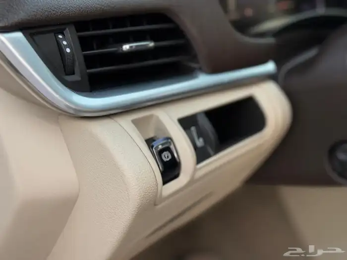 كاديلاك XT5 2014 ( بحالة الوكالة ) 45