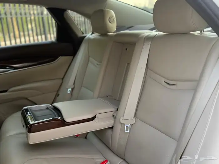 كاديلاك XT5 2014 ( بحالة الوكالة ) 46