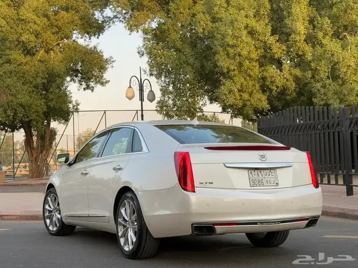 كاديلاك XT5 2014 ( بحالة الوكالة ) 30