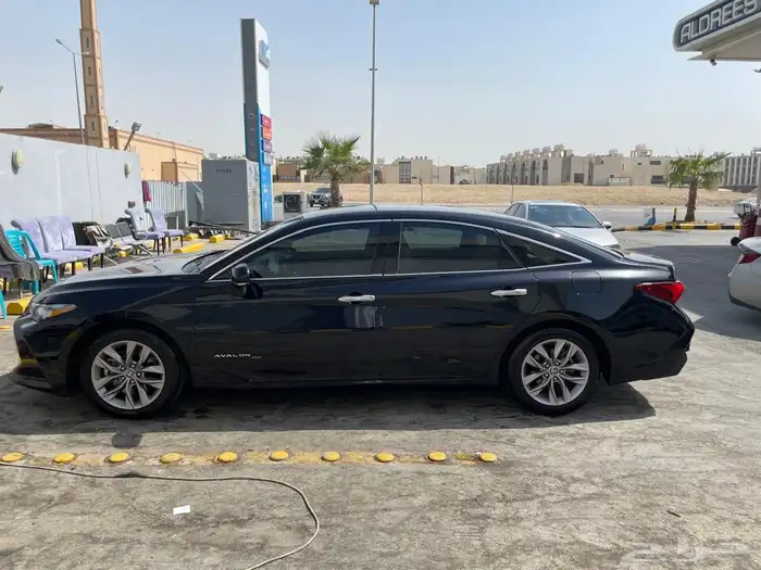 افالون 2021 اسود XLE 2