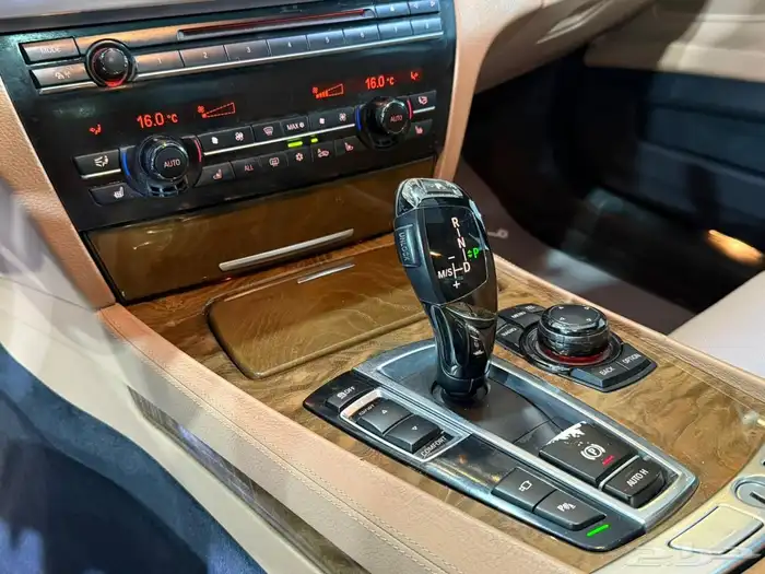بي ام دبليو - 2012 - 740LI - الفئه السابعه ( بحاله ممتازه ) 5