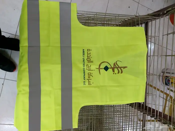 استيكرات وبنرات مشاريع كبيره مواجدين على مدار الساعه 51