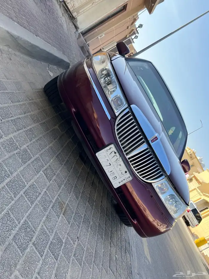 لنكولن تاون كار 1998 17