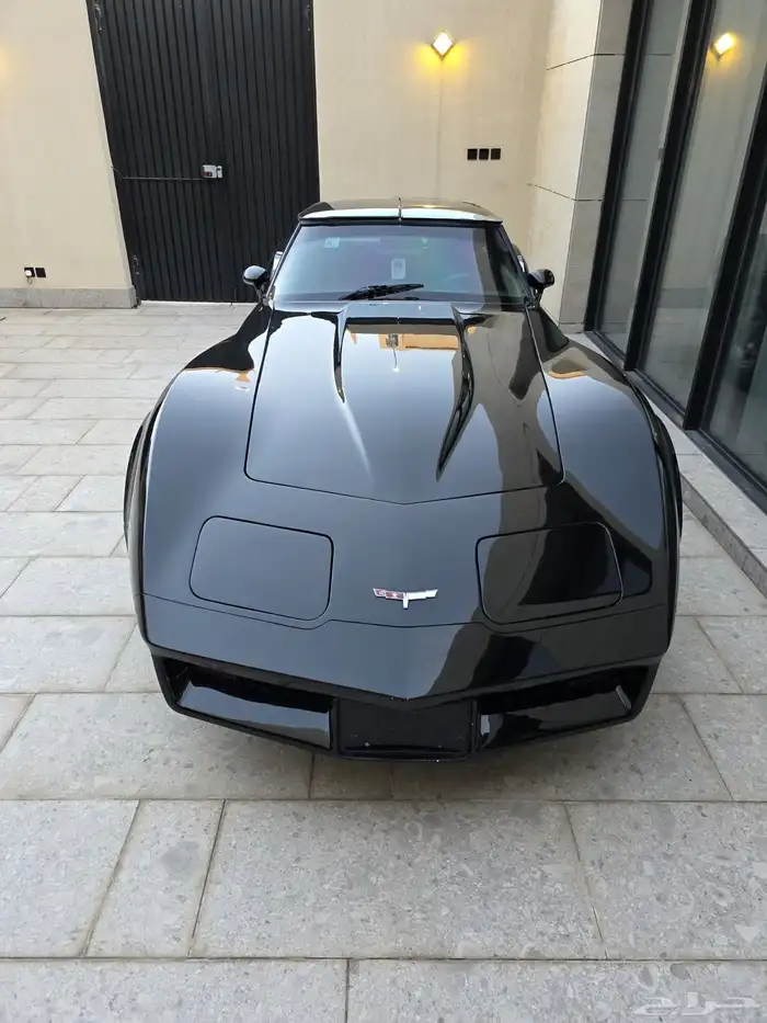 للبيع كورفيت C3 Stingray موديل 1981   معدل بمحرك LS 3