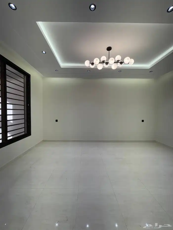 للبيع شققارضيه ورواف علويه بدرج داخلى وخارجى احد رفيده 6