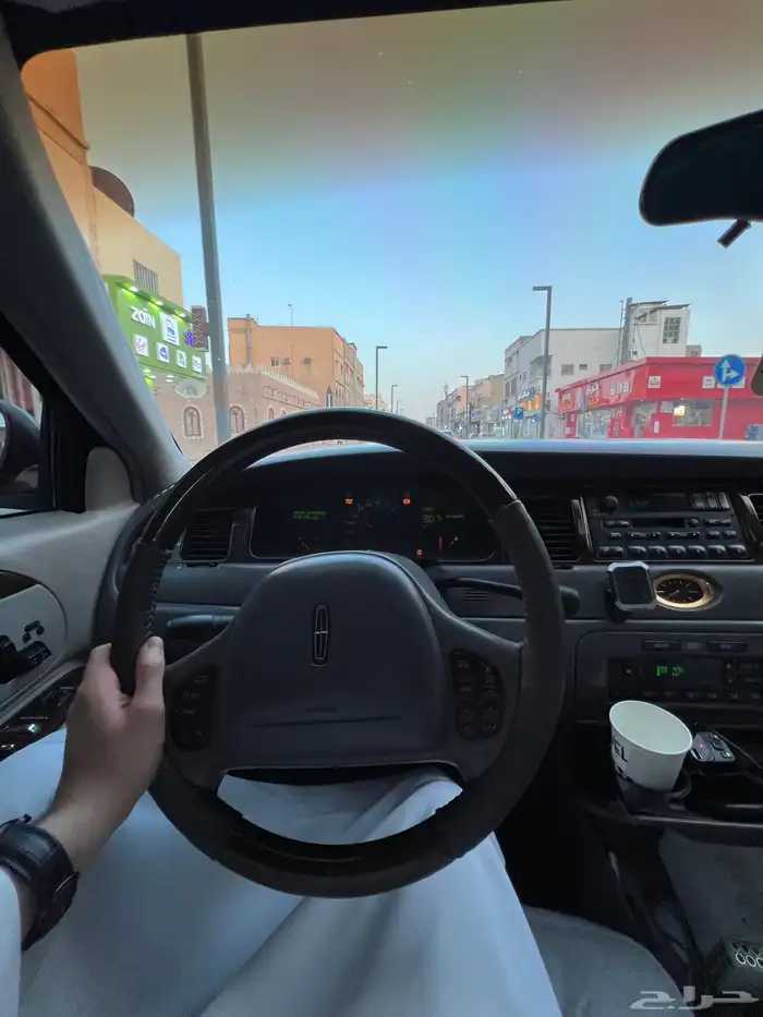 لنكولن تاون كار 1998 59