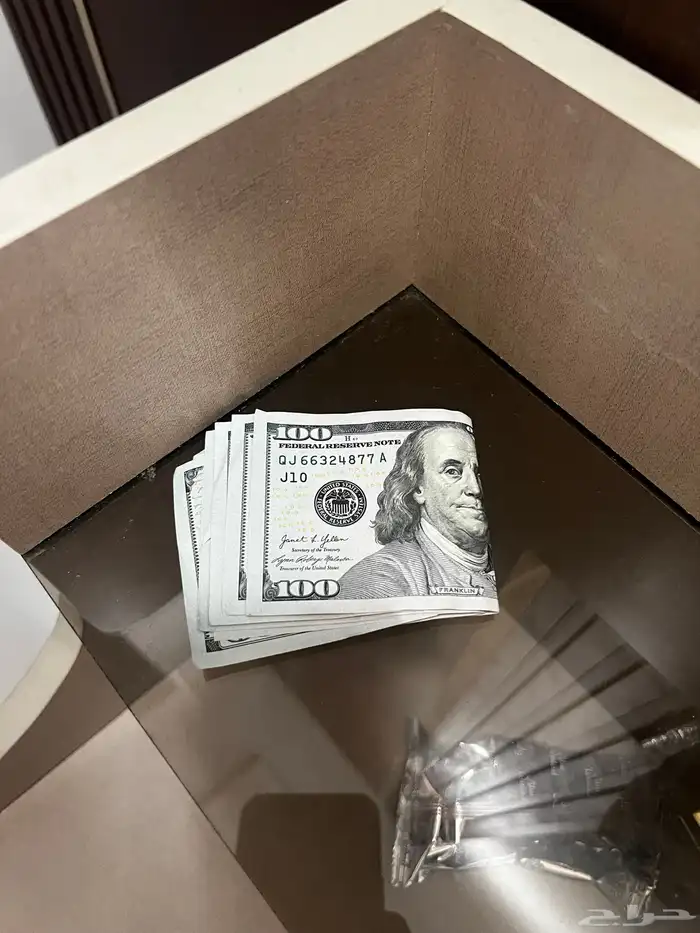 800 دولار 0