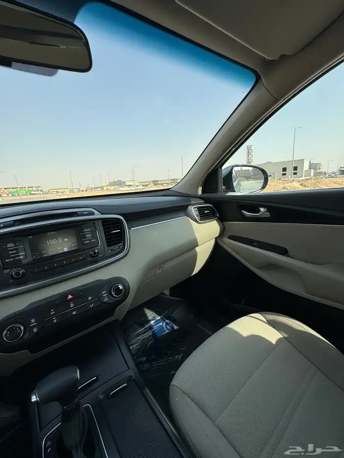 كيا سورنتو 2019 نظيف 23