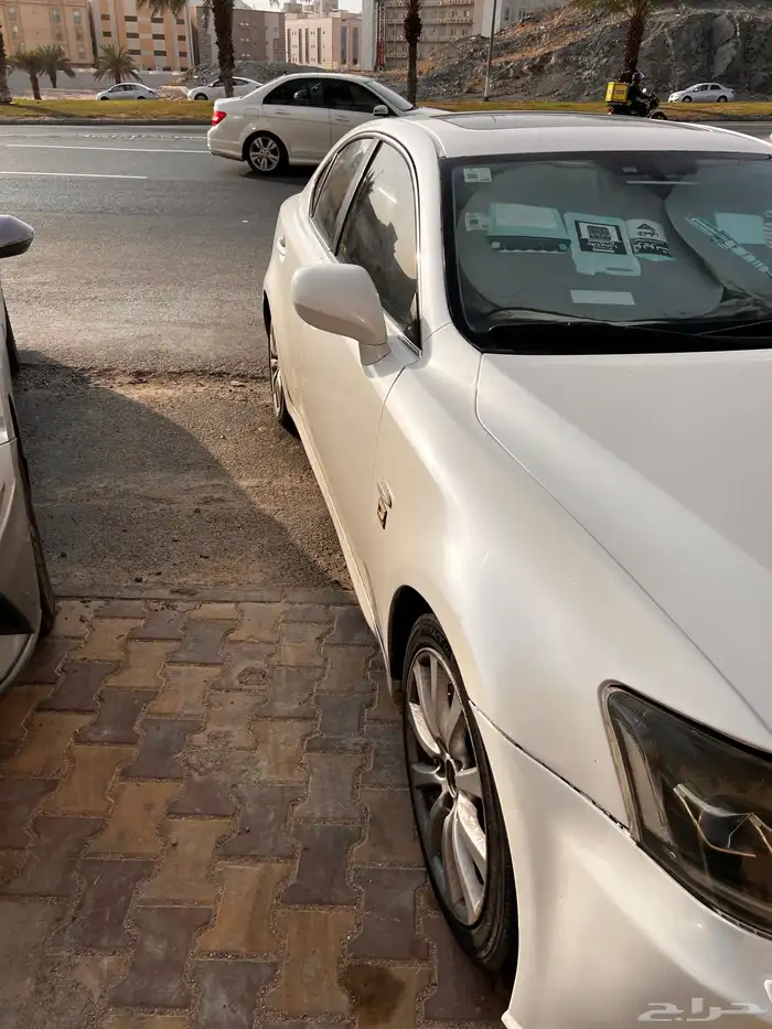 لكزس ارنوب is 3