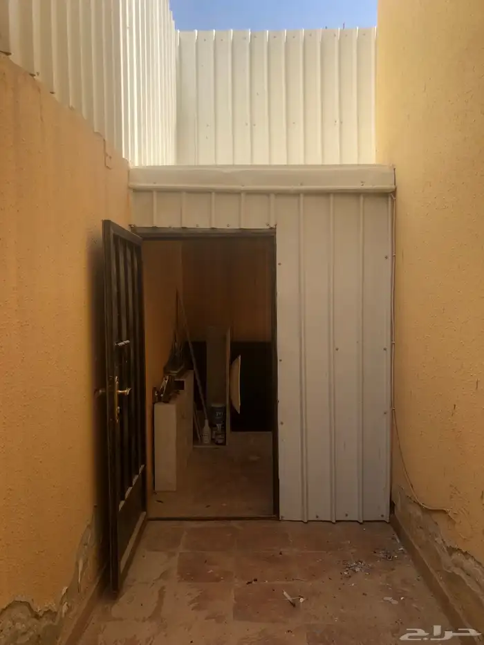 صندقة للبيع 3