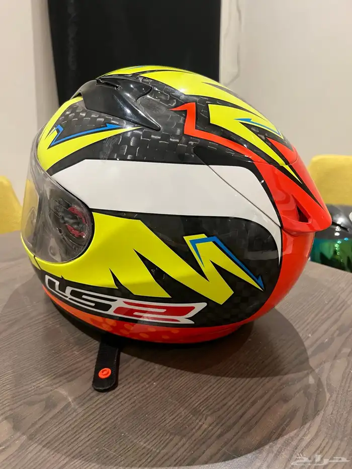 للبيع خوذة LS2 شبة جديدة 1