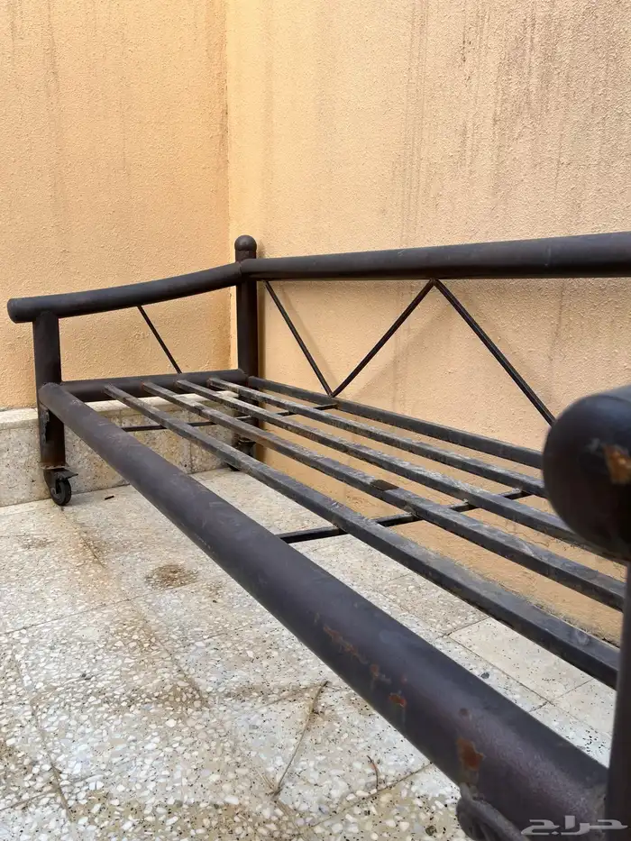 كراسي حديد جلسات حديد بدون مراتب 1