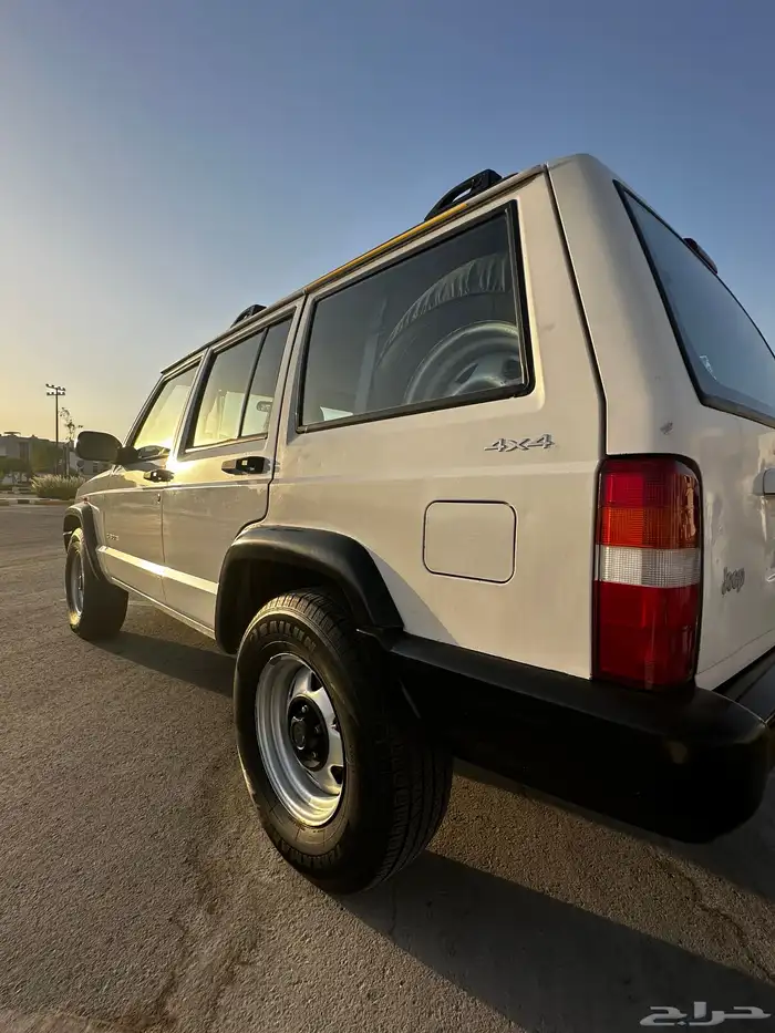 شيروكي ابيض 2001 خليجي ستاندر 6