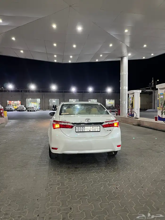 للبيع كورولا 2015 5