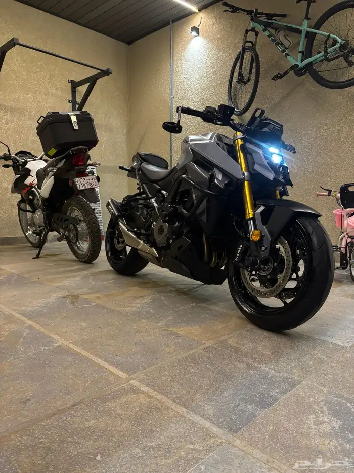 Suzuki GSX-S1000 5