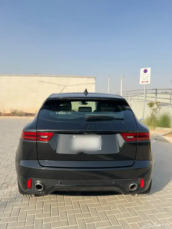 جاكوار E pace 2024 4