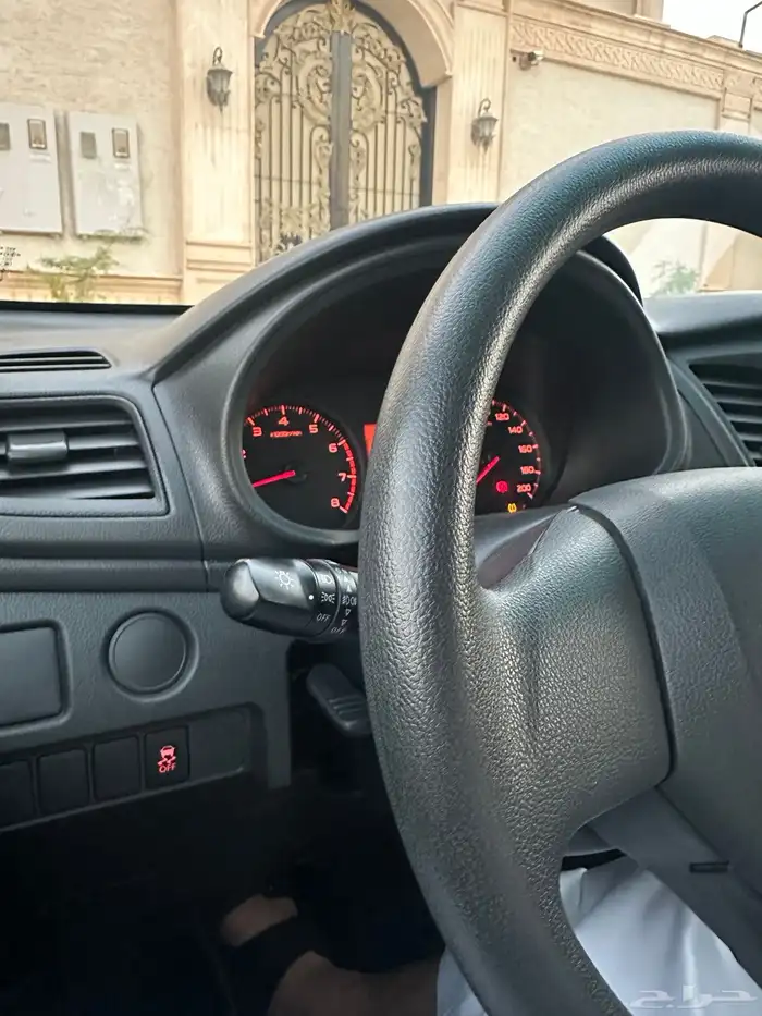 متسوبيشي L200 2022 بنزين 10