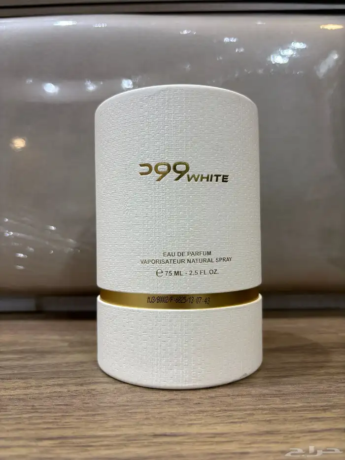 عطر وود وايت من الماجد للعود 1