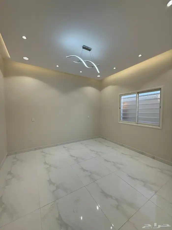 للبيع شقه ارضيه بمدخل سياره بسعر 600 الف ابها المحاله 20