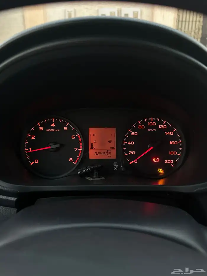 متسوبيشي L200 2022 بنزين 11