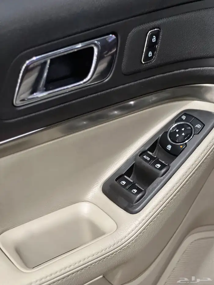 فورد اكسبلور 2013 دبل بحالة الوكاله بسعر 36 10