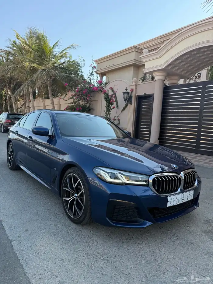 bmw530i فل كامل وكالة كيت ام موديل 2023 البيع (147000) 1