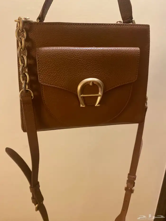 شنطة اصليه ماركة AIGNER 0