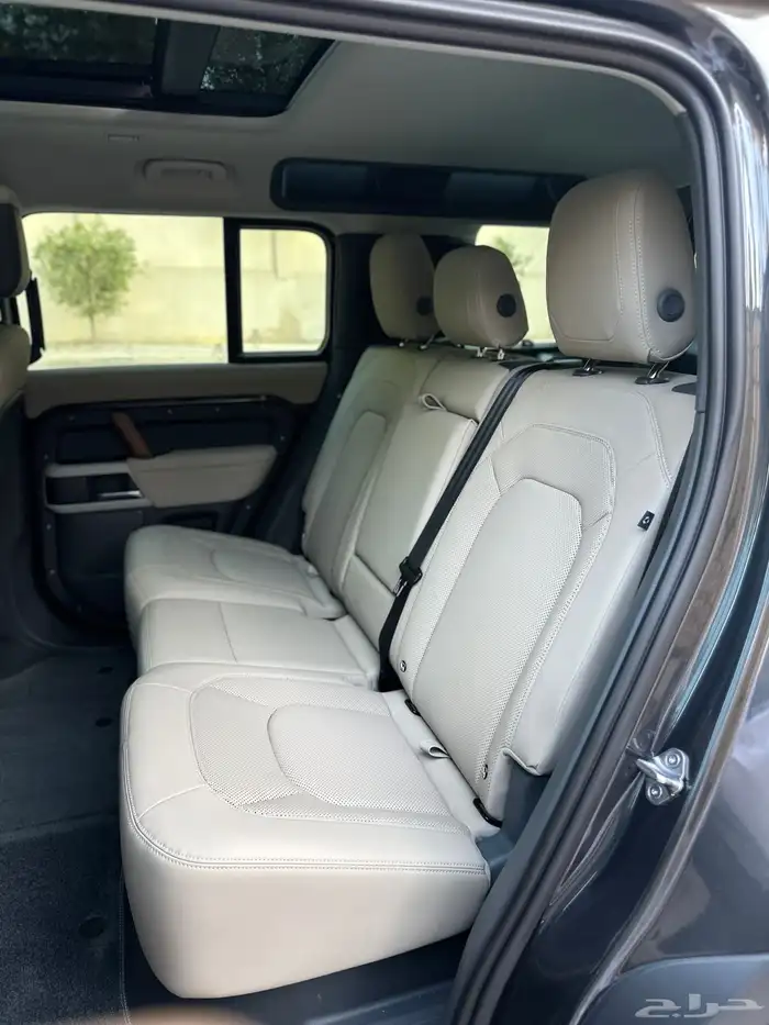 ديفندر HSE 2023 V6 كاربثيان 25