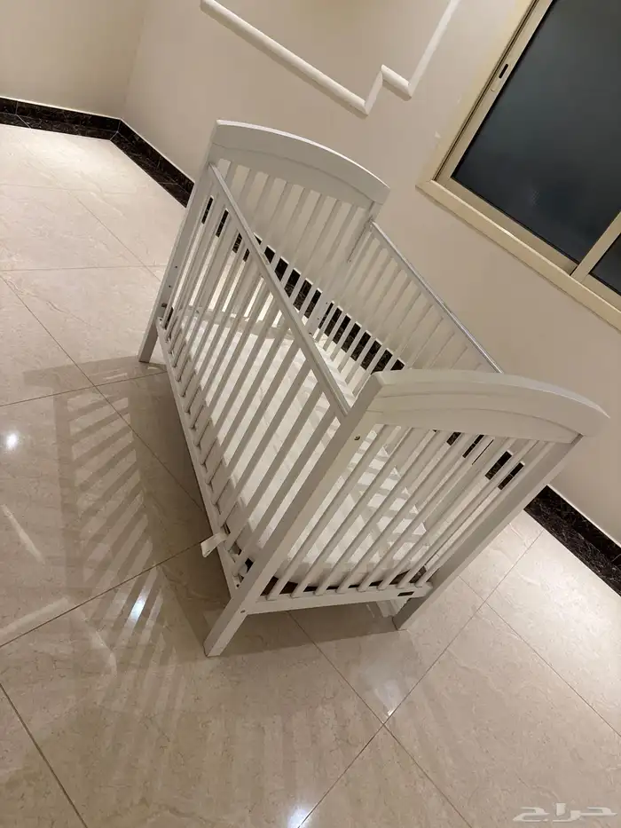 سرير اطفال 0