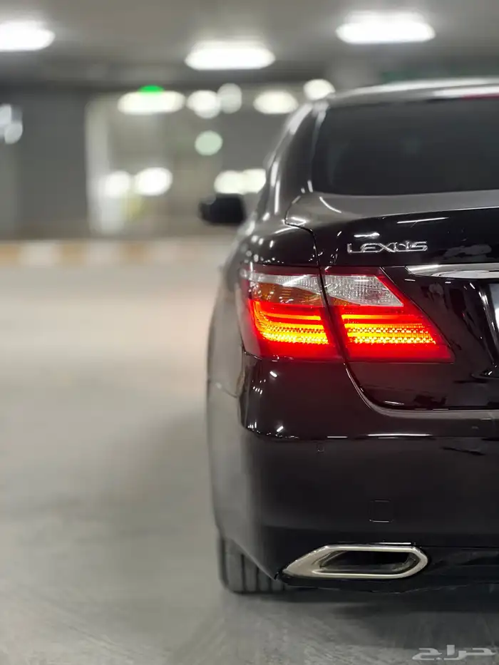 لكزس LS460L 2010 17