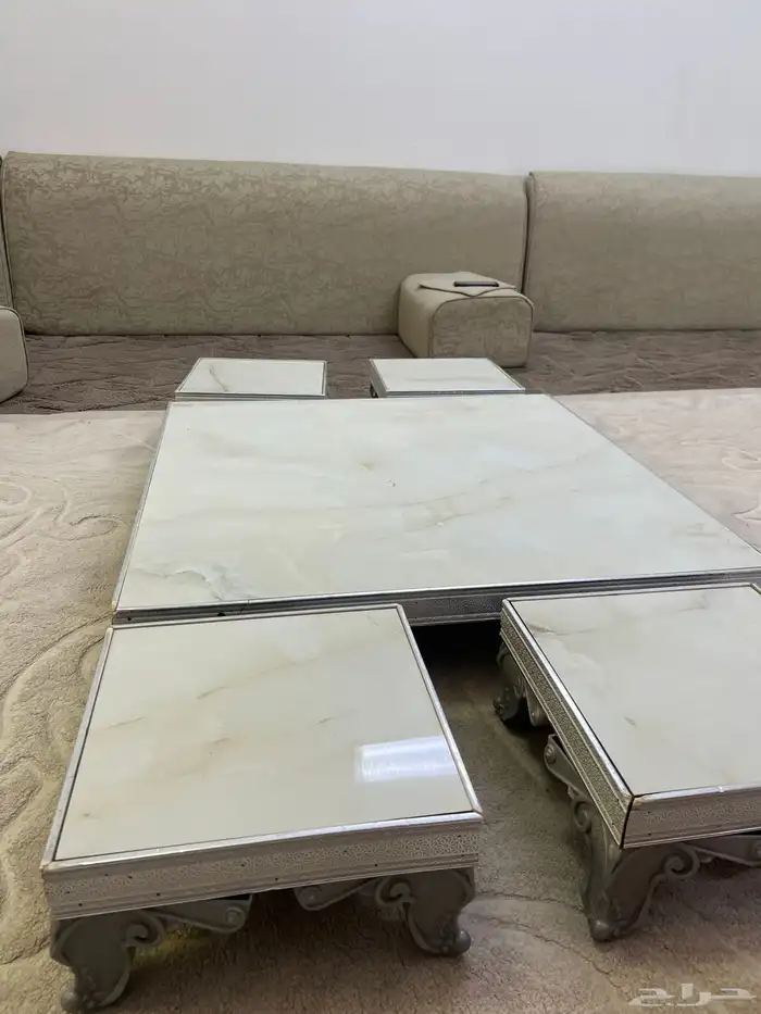 طاولة ضيافة 1