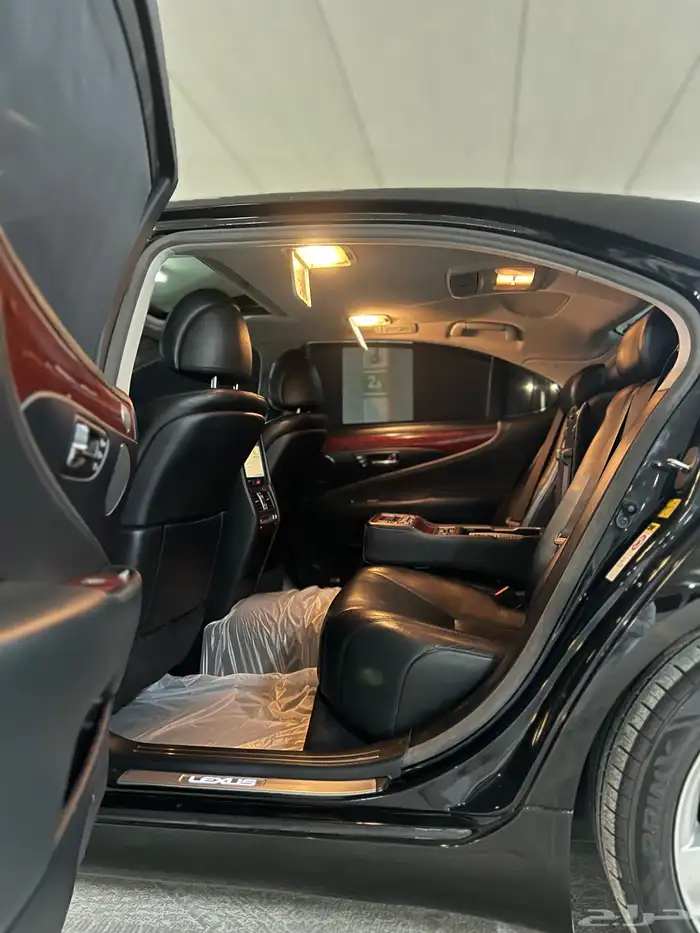 لكزس LS460L 2010 39