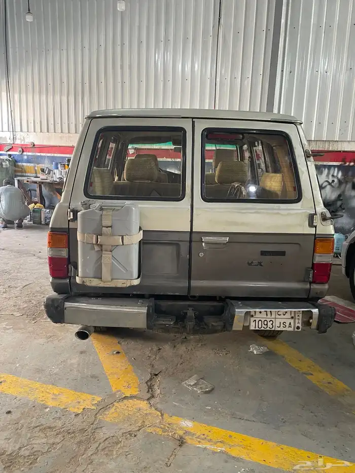 جيب لاندكروزر 1988 8
